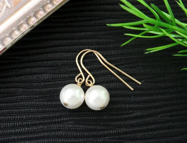 Dainty Pearl Earrings