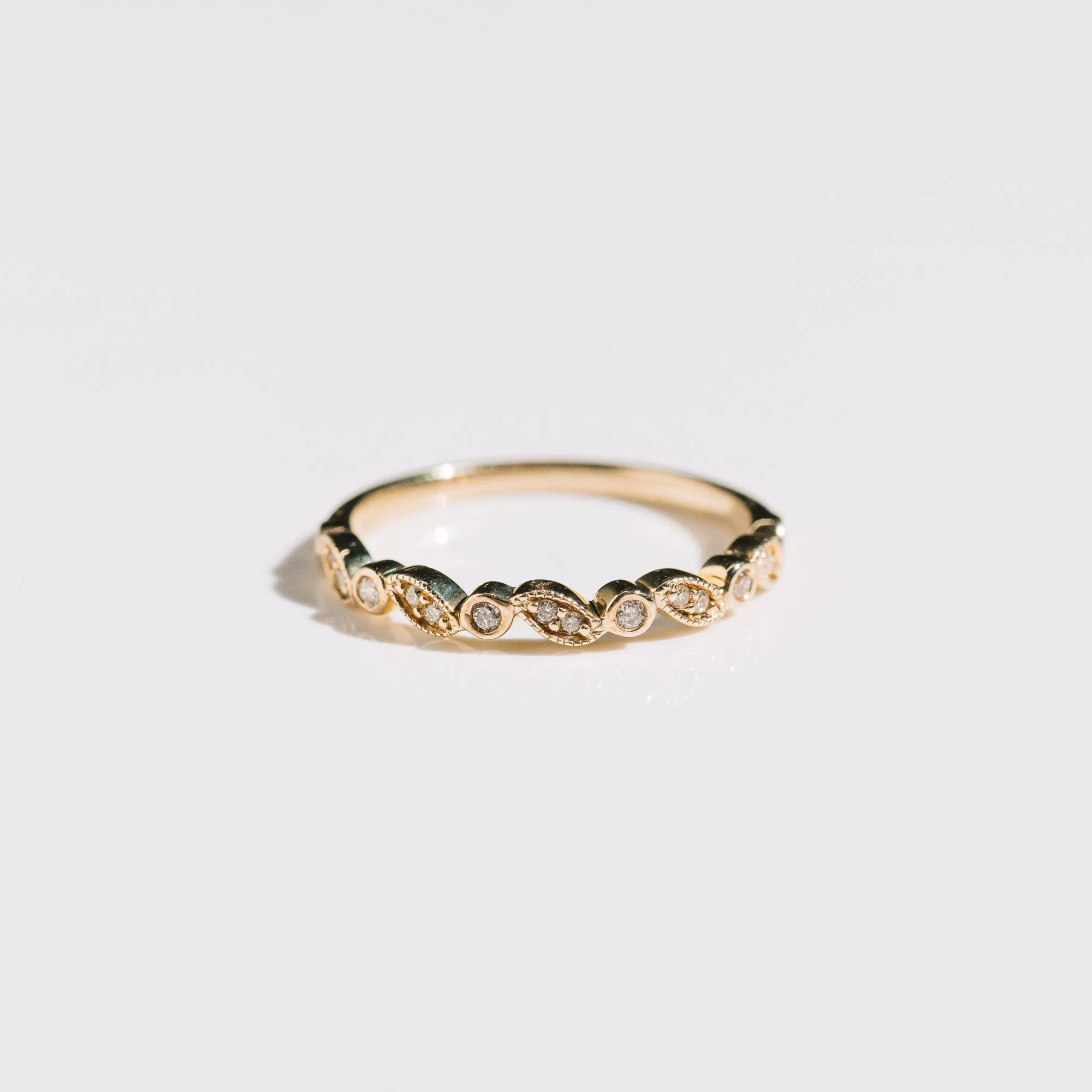 Diamond Leaf Band in 14k Gold