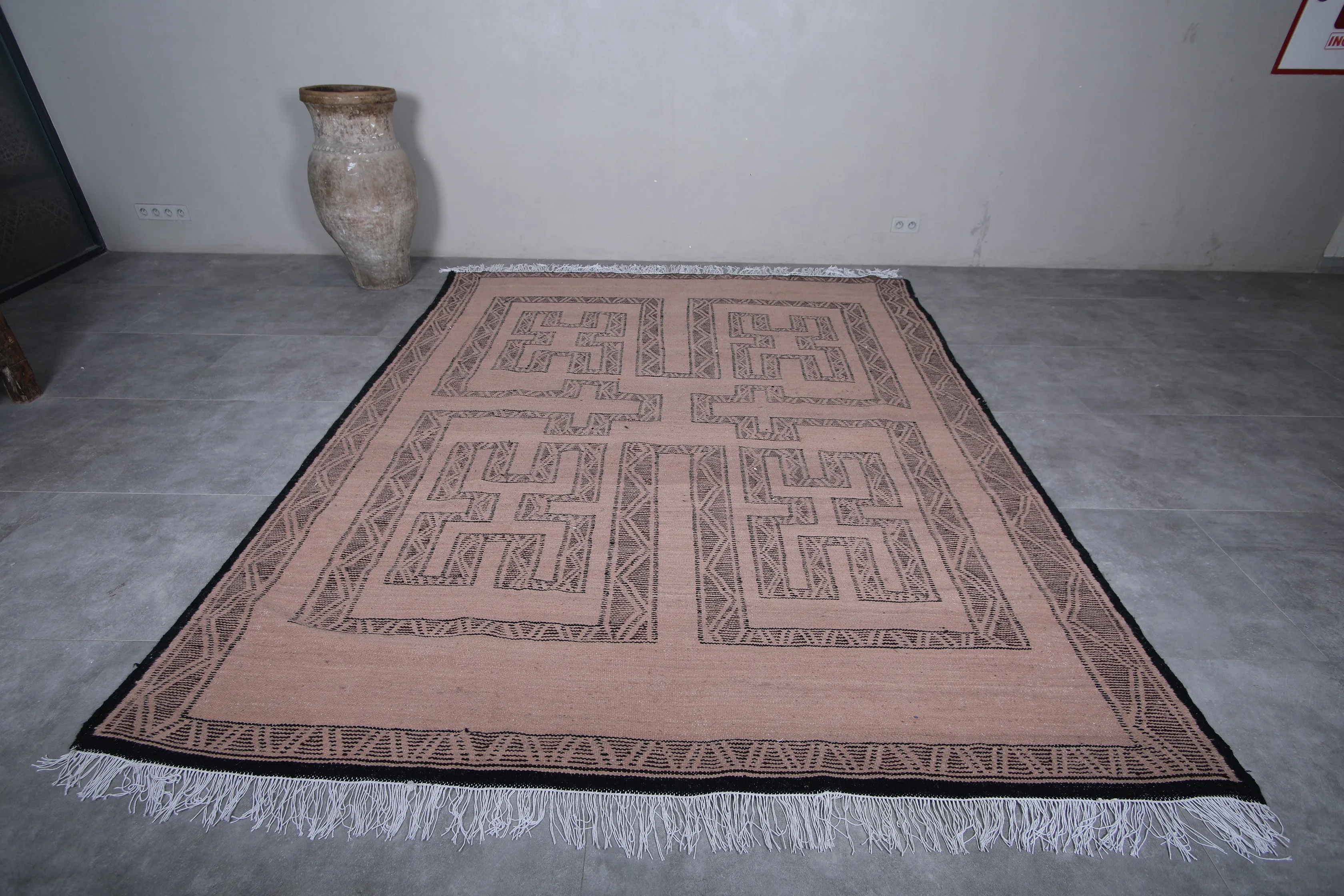 Flat woven Moroccan rug - Tuareg rug style - Custom size rug