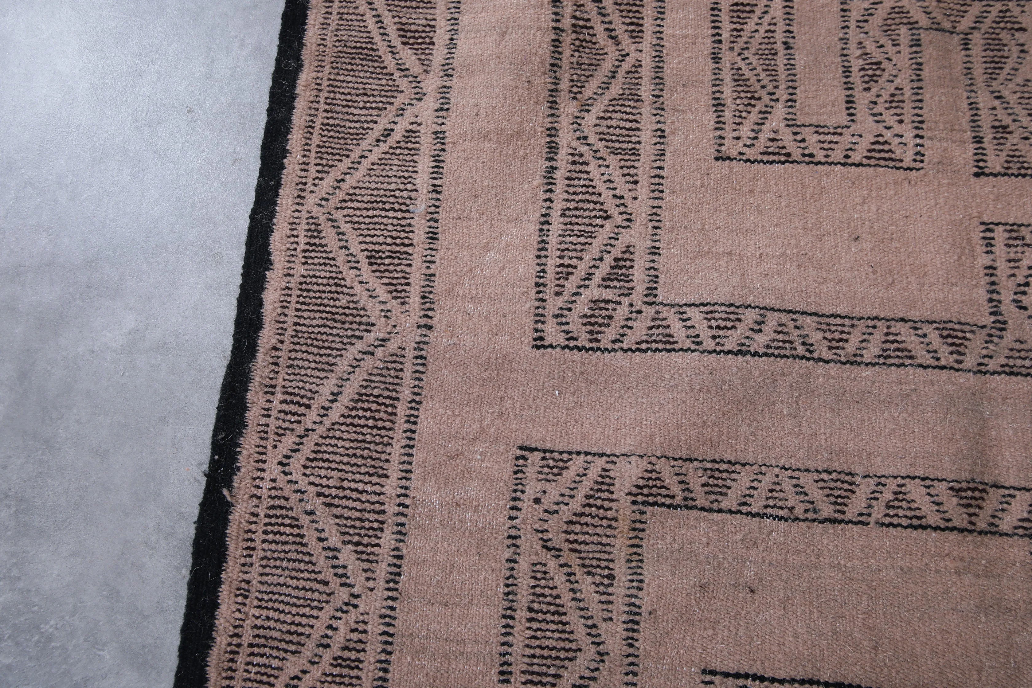 Flat woven Moroccan rug - Tuareg rug style - Custom size rug