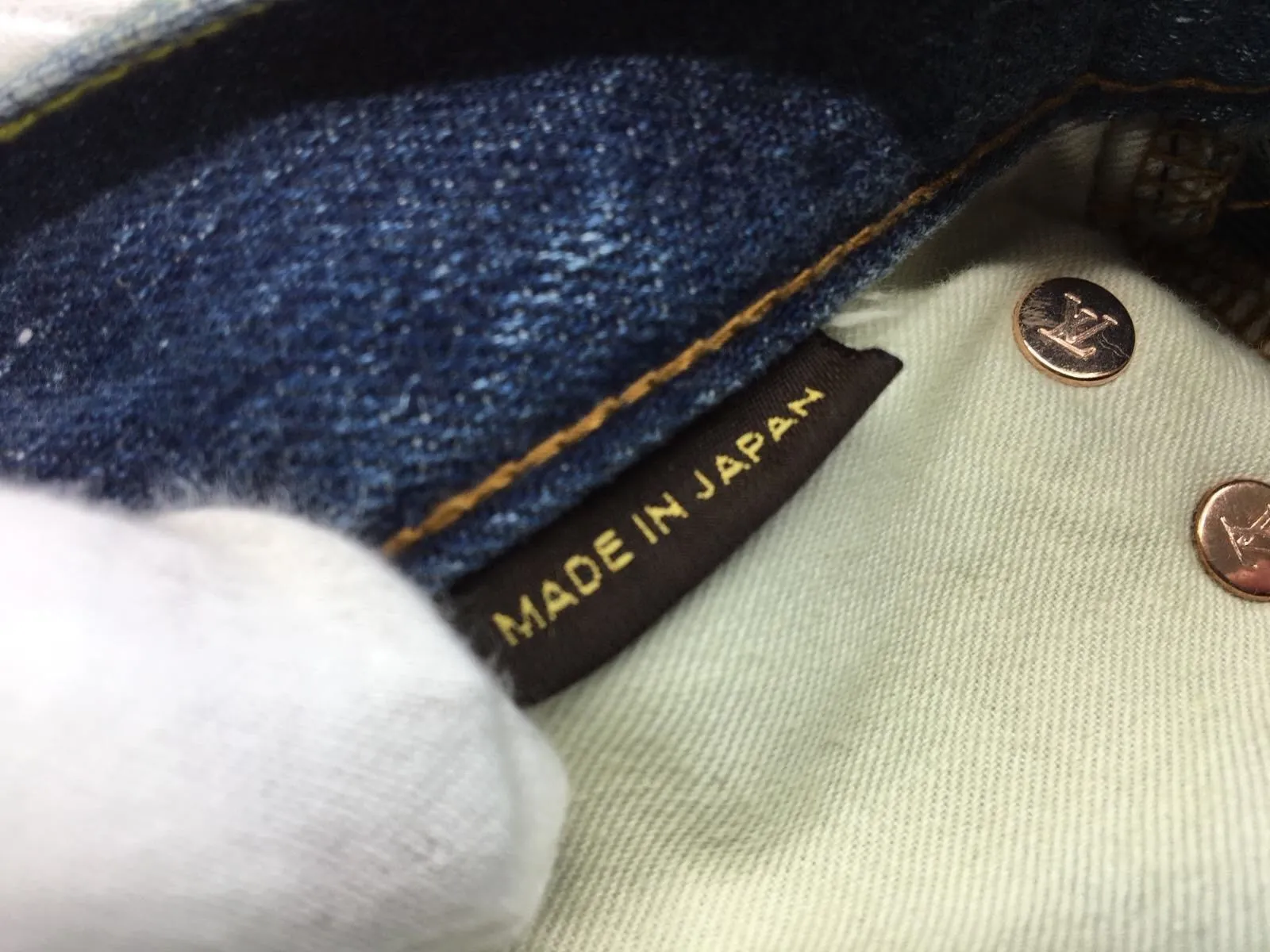 Heritage Washed Jeans
