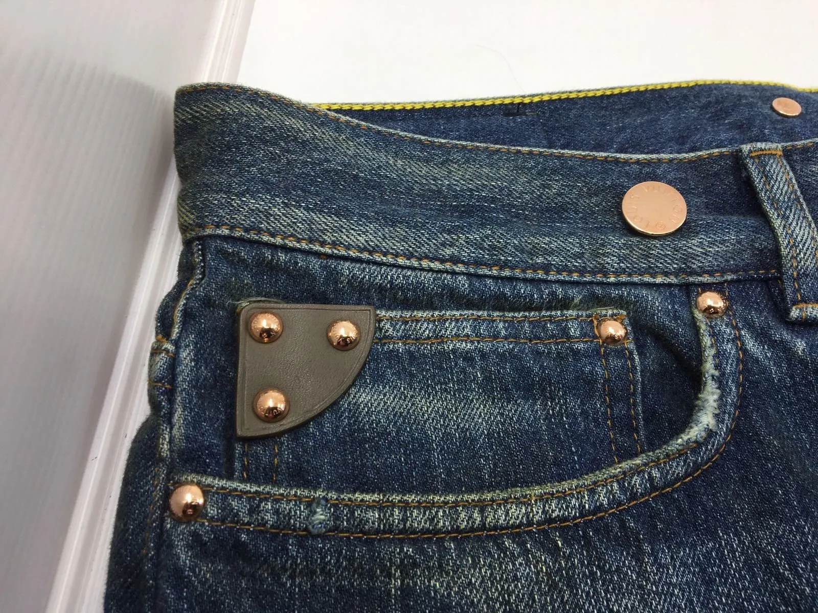 Heritage Washed Jeans
