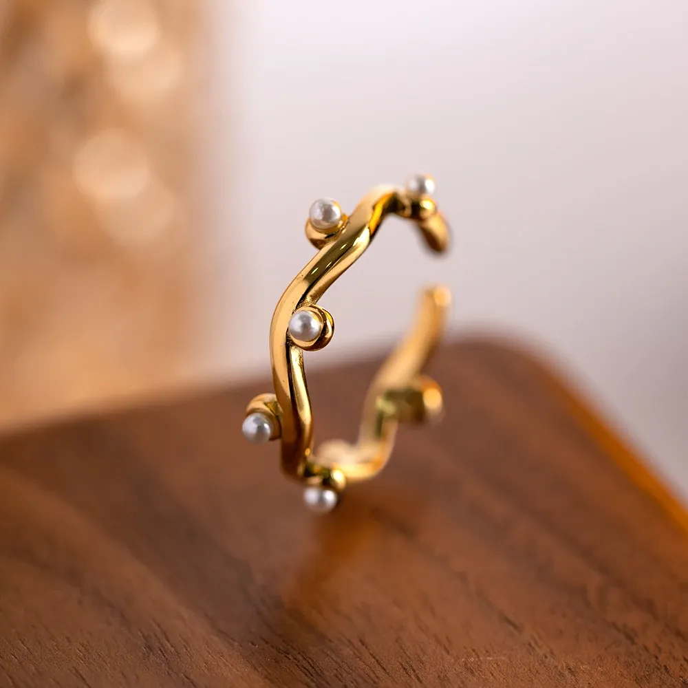 Irregular Water Wave Pearl Branch Ring