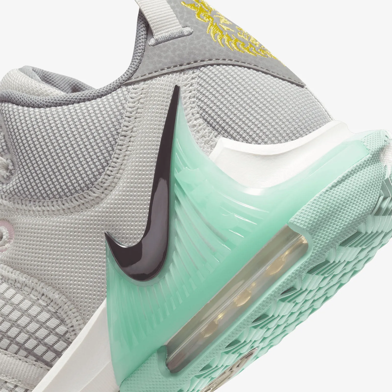LeBron Witness 7 - 'Light Bone'