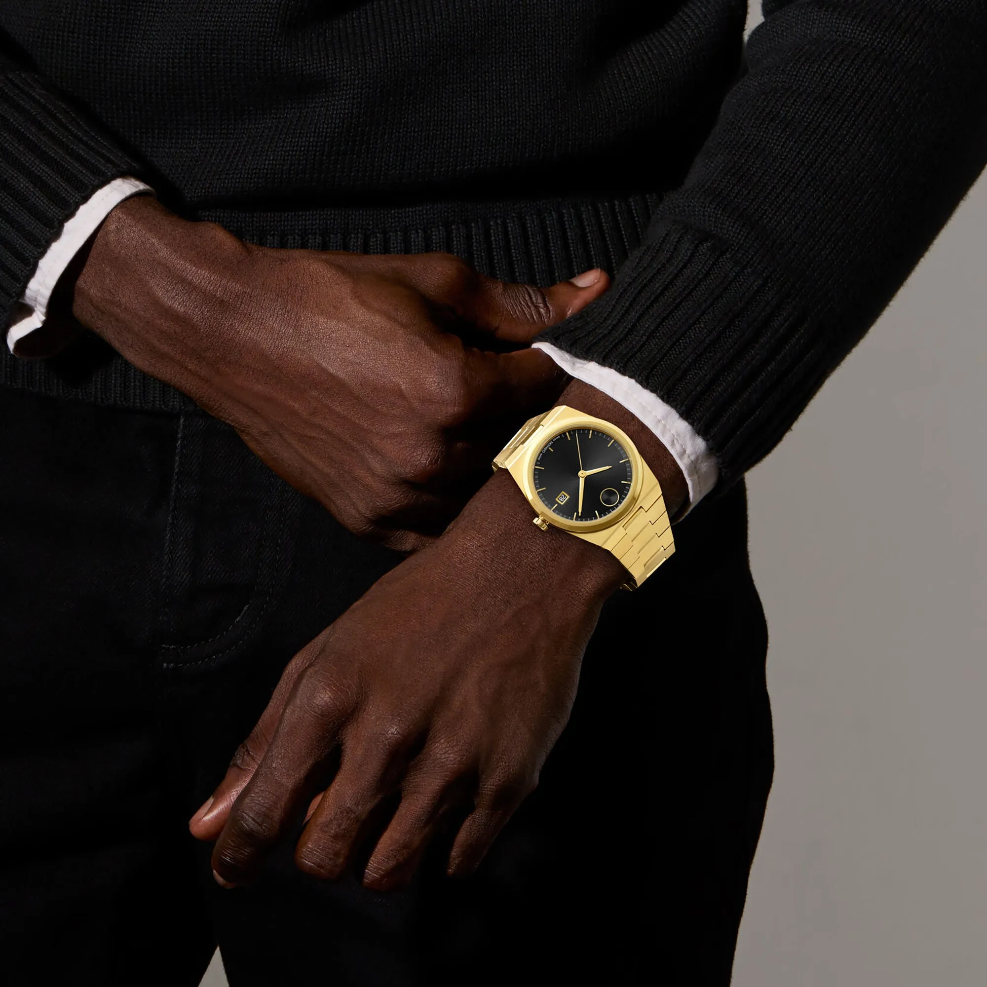 Movado Bold Men's Black Dial Watch Gold Tone Case Quartz