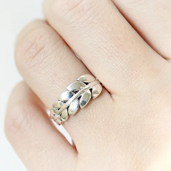 N002 Leaf ring in sterling silver