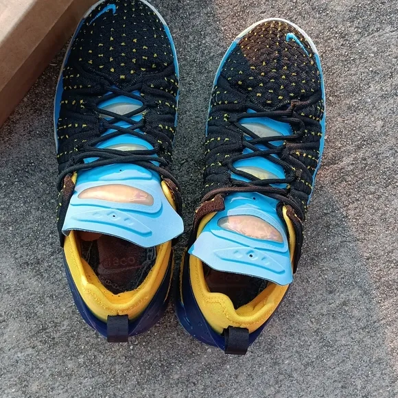 Nike LeBron 18 “Lakers Heritage” 6.5Y/8W