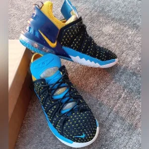 Nike LeBron 18 “Lakers Heritage” 6.5Y/8W