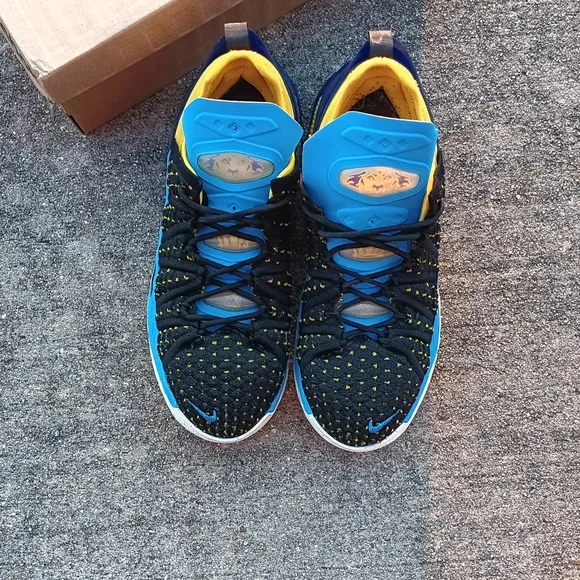 Nike LeBron 18 “Lakers Heritage” 6.5Y/8W