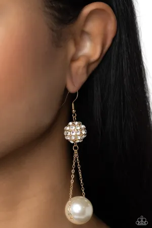 Paparazzi Ballerina Balance - Gold Earrings