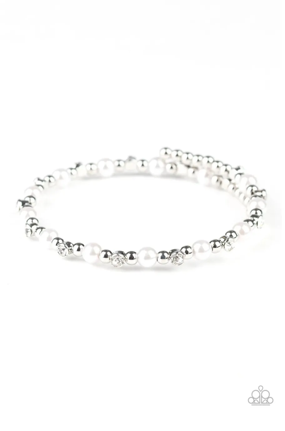 Paparazzi Decadently Dainty - White Pearl Bracelet