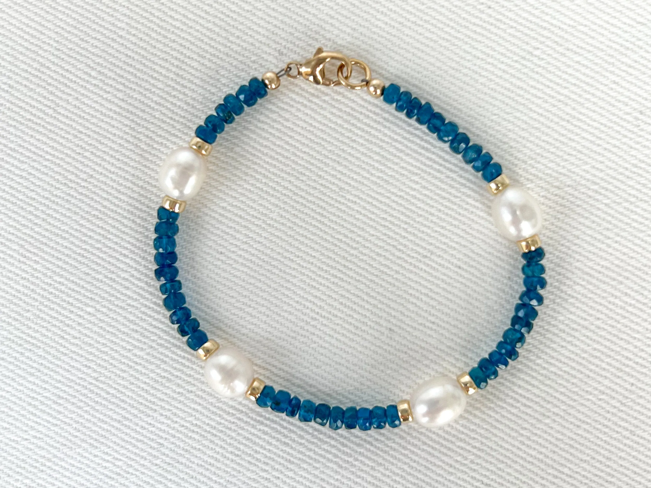 Swiss Blue Topaz Pearl Station Bracelet