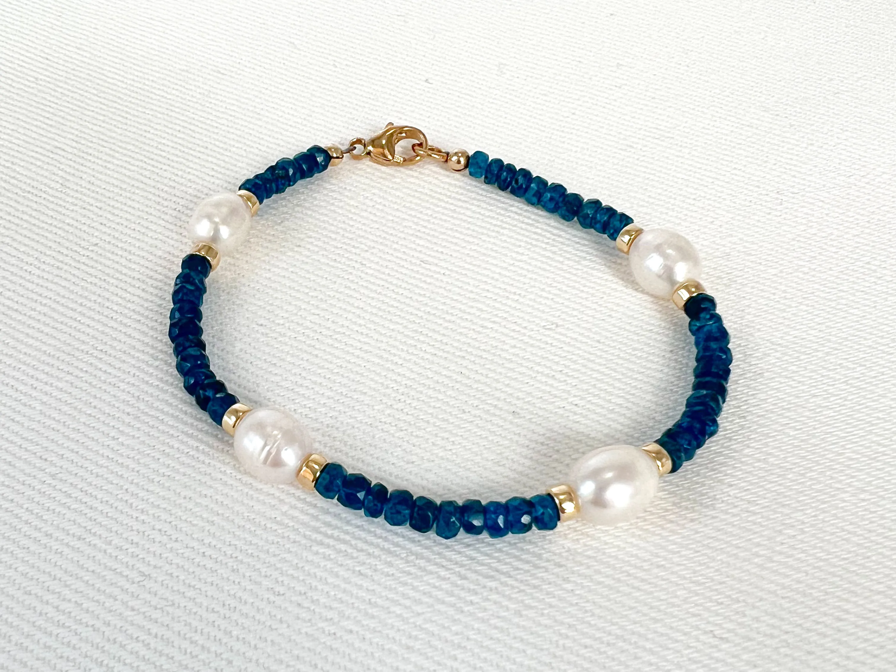 Swiss Blue Topaz Pearl Station Bracelet