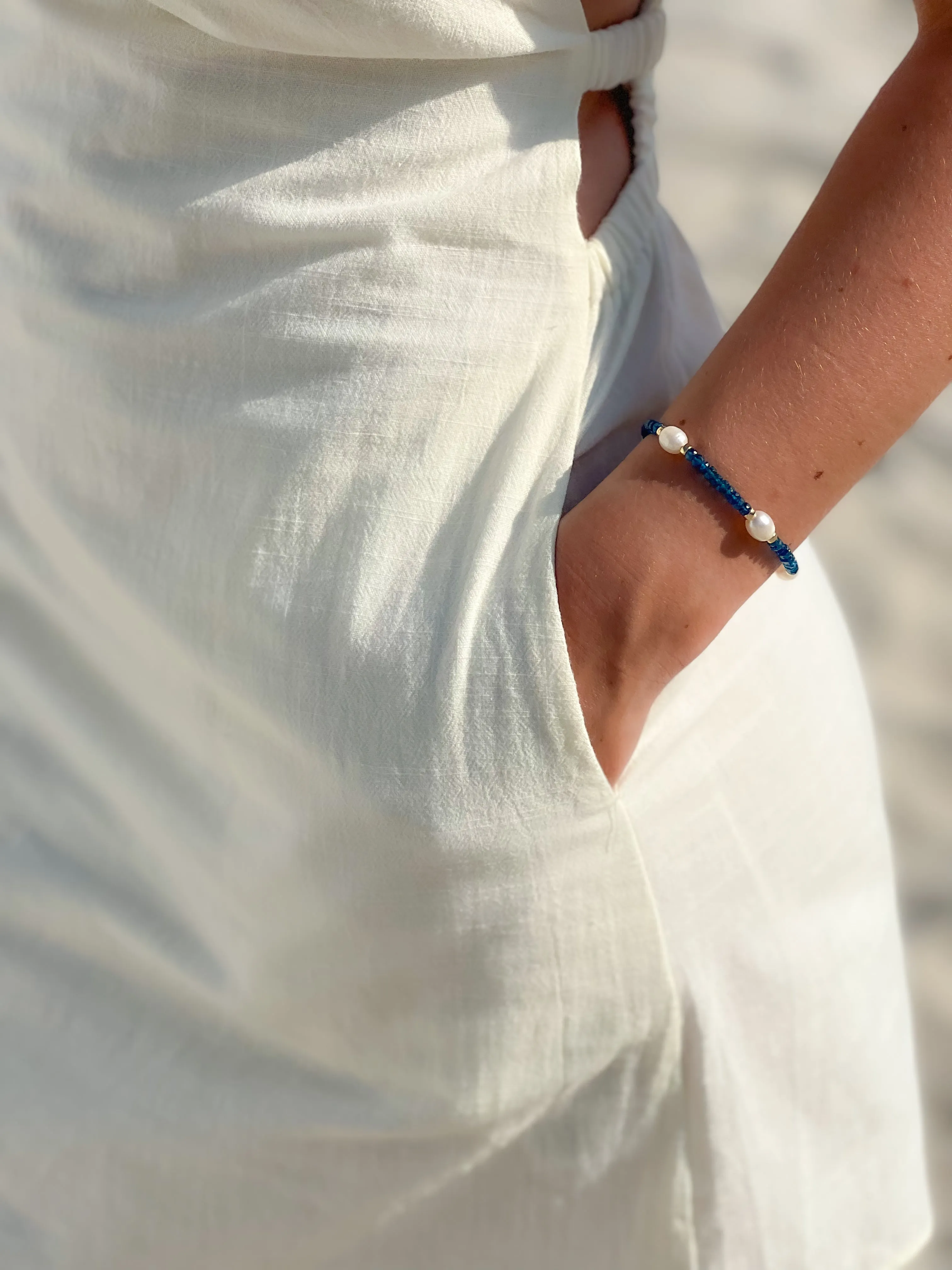 Swiss Blue Topaz Pearl Station Bracelet