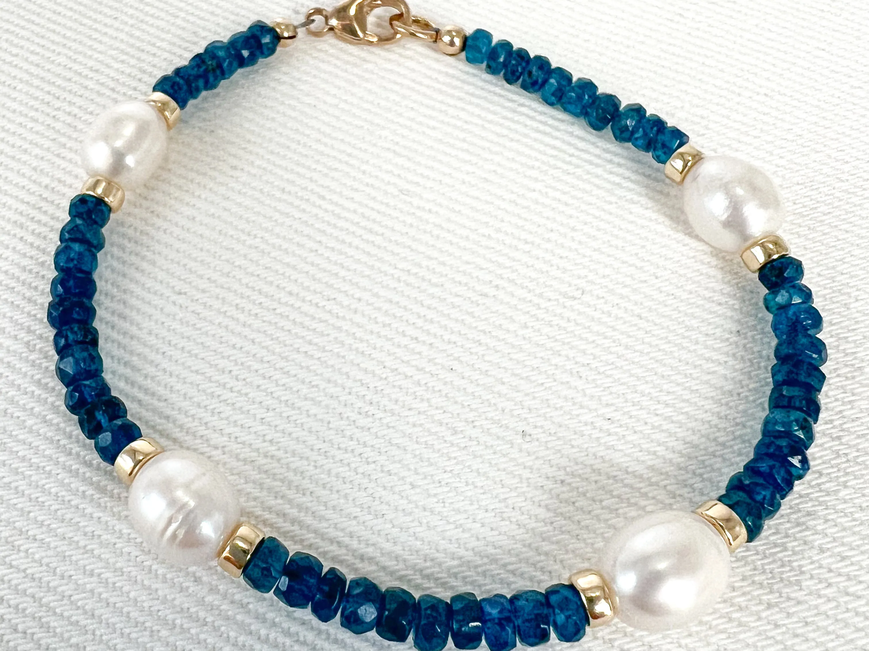 Swiss Blue Topaz Pearl Station Bracelet