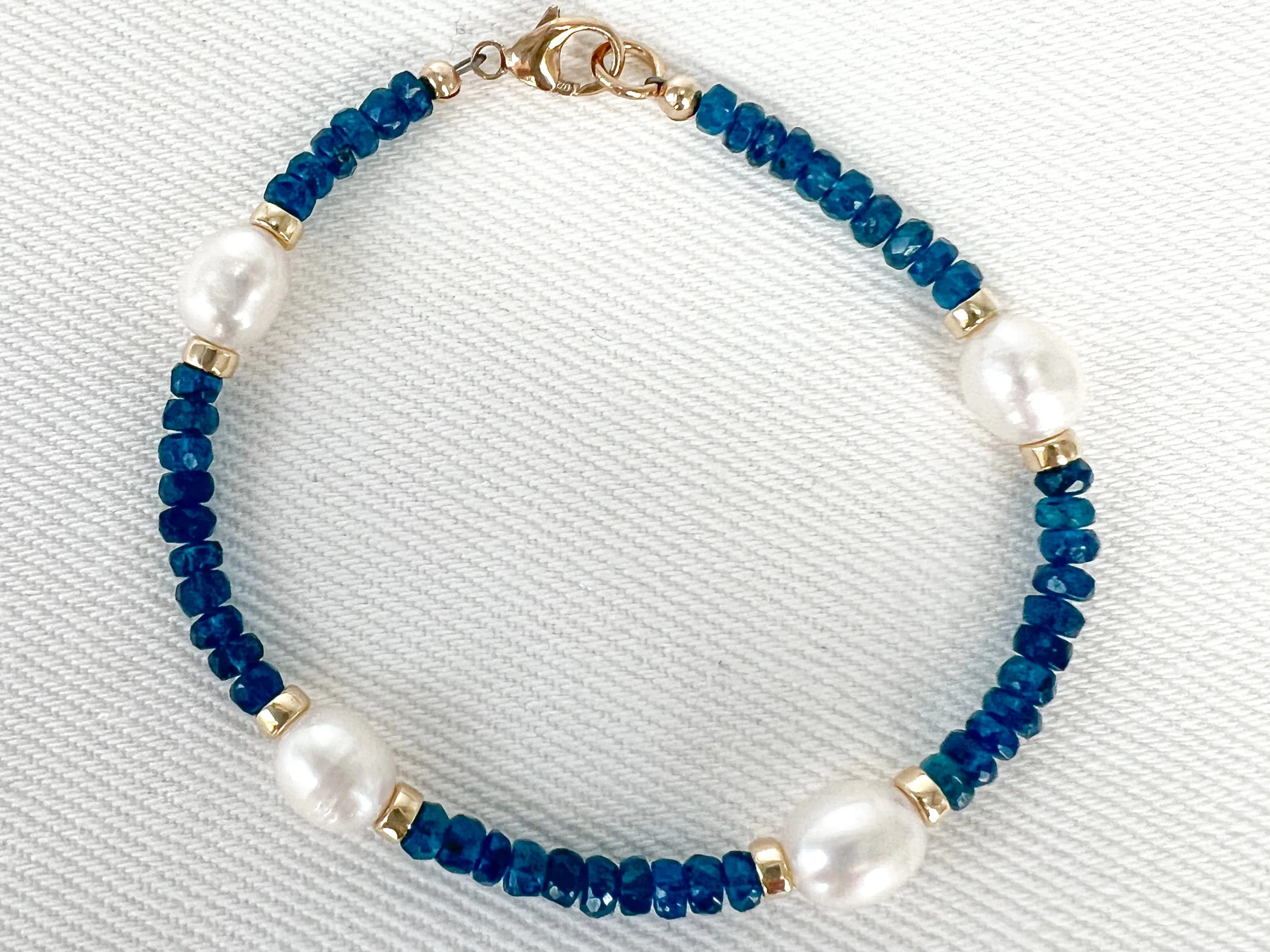 Swiss Blue Topaz Pearl Station Bracelet