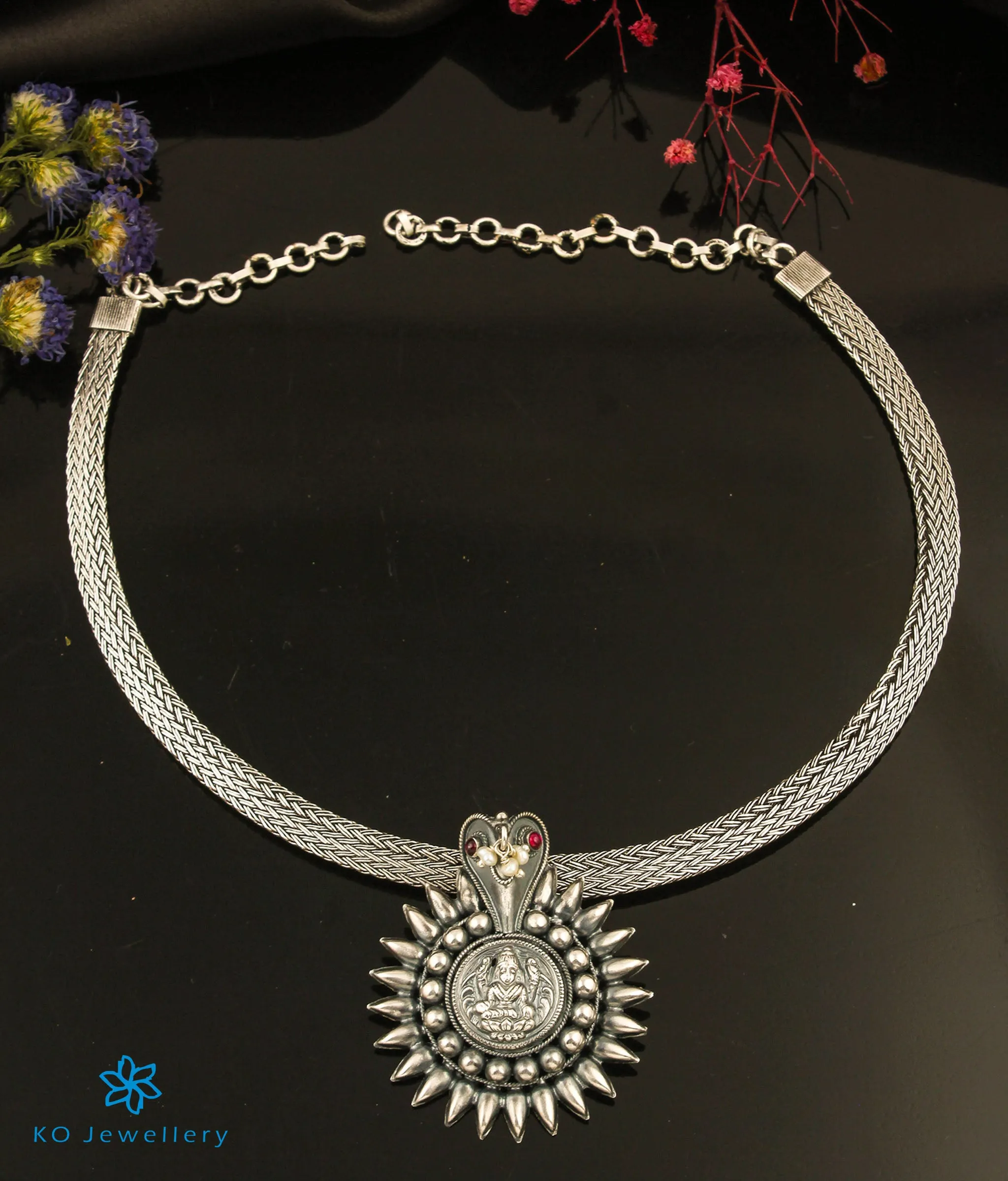 The Vineela Silver Kodava Thali Pendant (Oxidised)