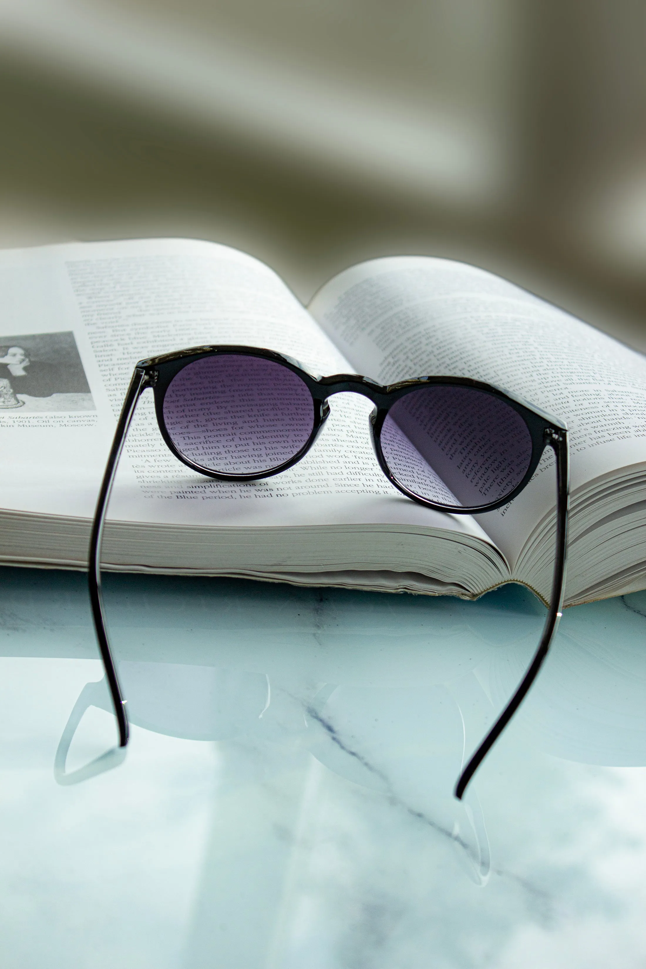 Thin Classic Round Retro Sunglasses