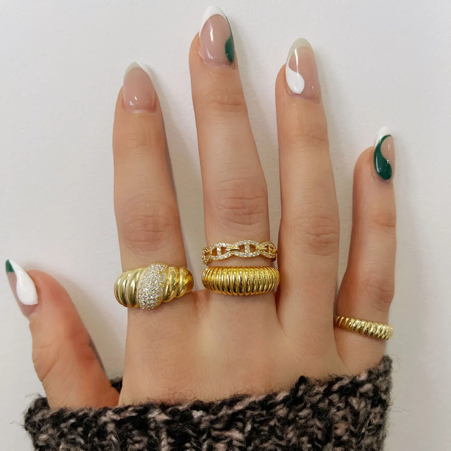 Thin Ribbed Pinky Ring