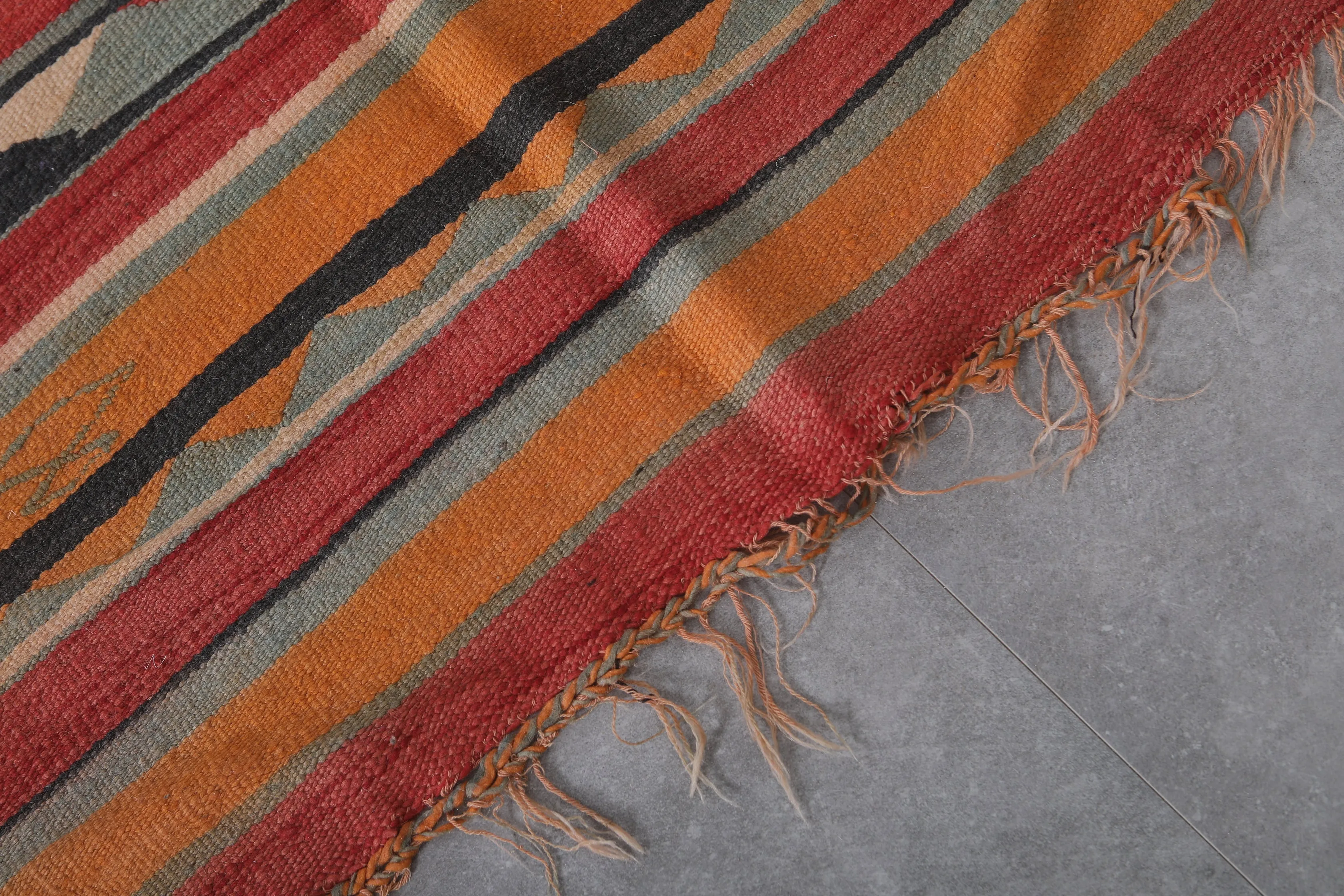 Vintage Berber Kilim Rug - Handwoven 5.5 FT X 10.9 FT | Moroccan Artisan Treasure