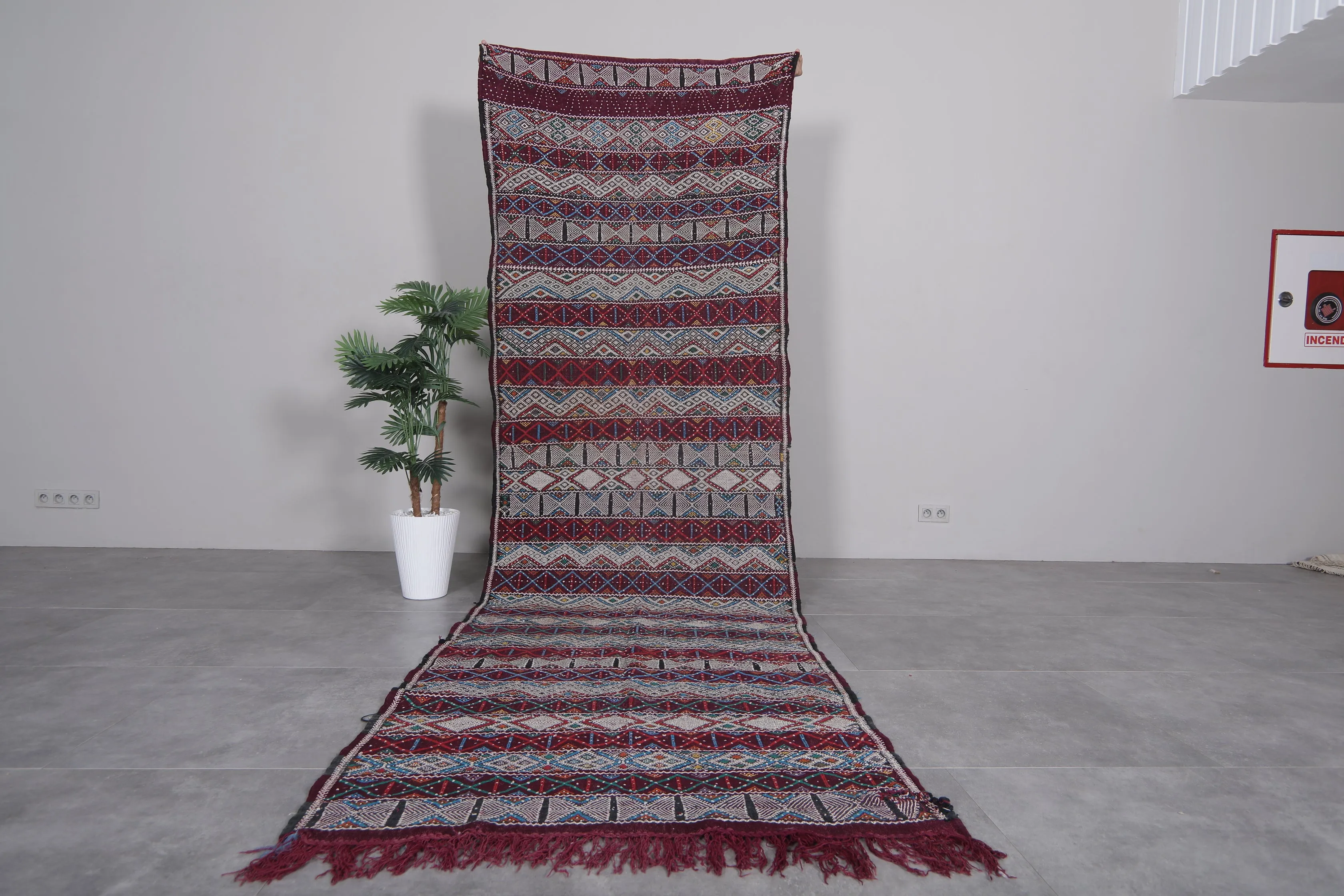 Vintage Moroccan Kilim Runner Rug – 3.9 x 12 ft Handwoven Wool Carpet