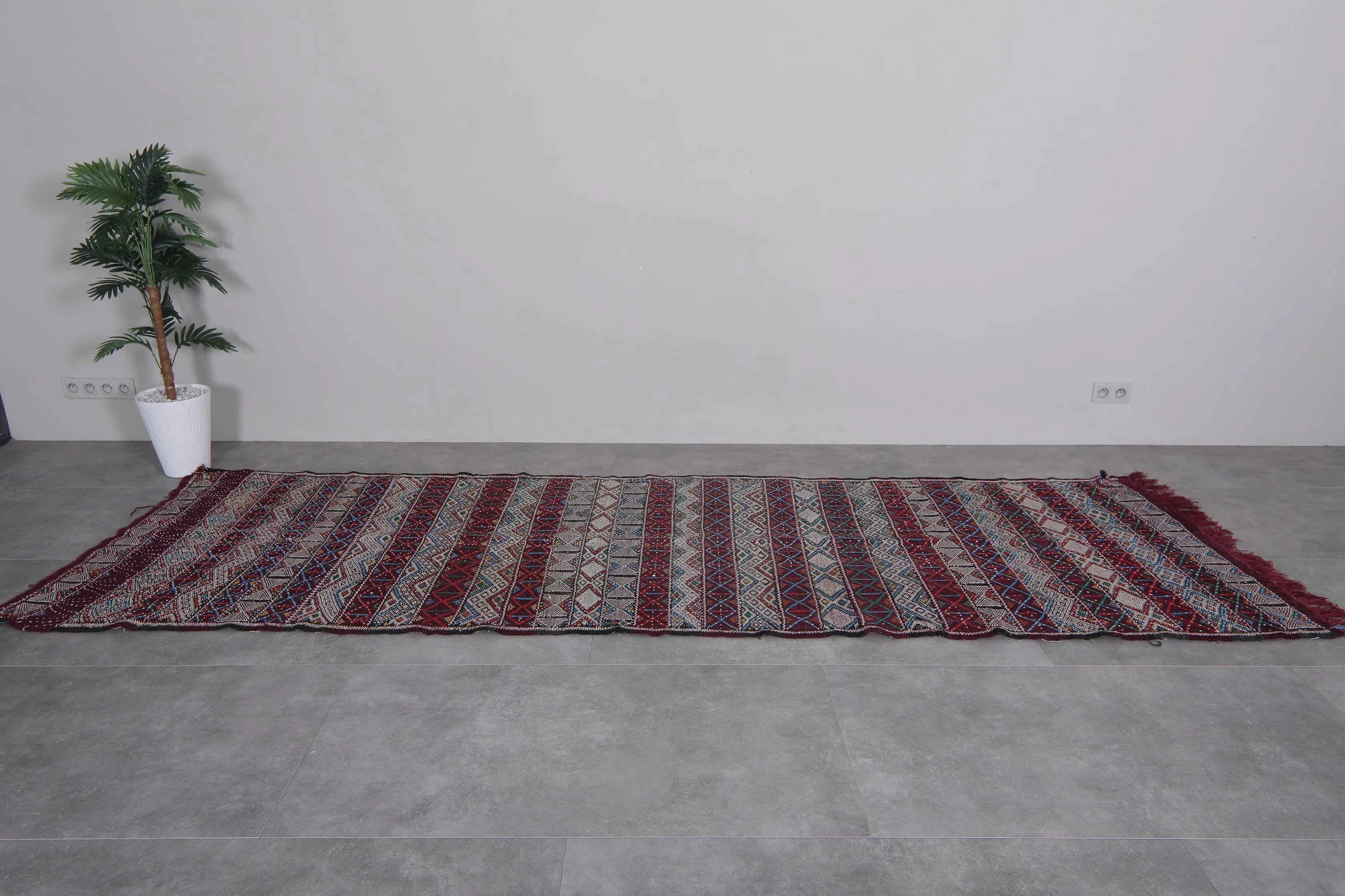 Vintage Moroccan Kilim Runner Rug – 3.9 x 12 ft Handwoven Wool Carpet