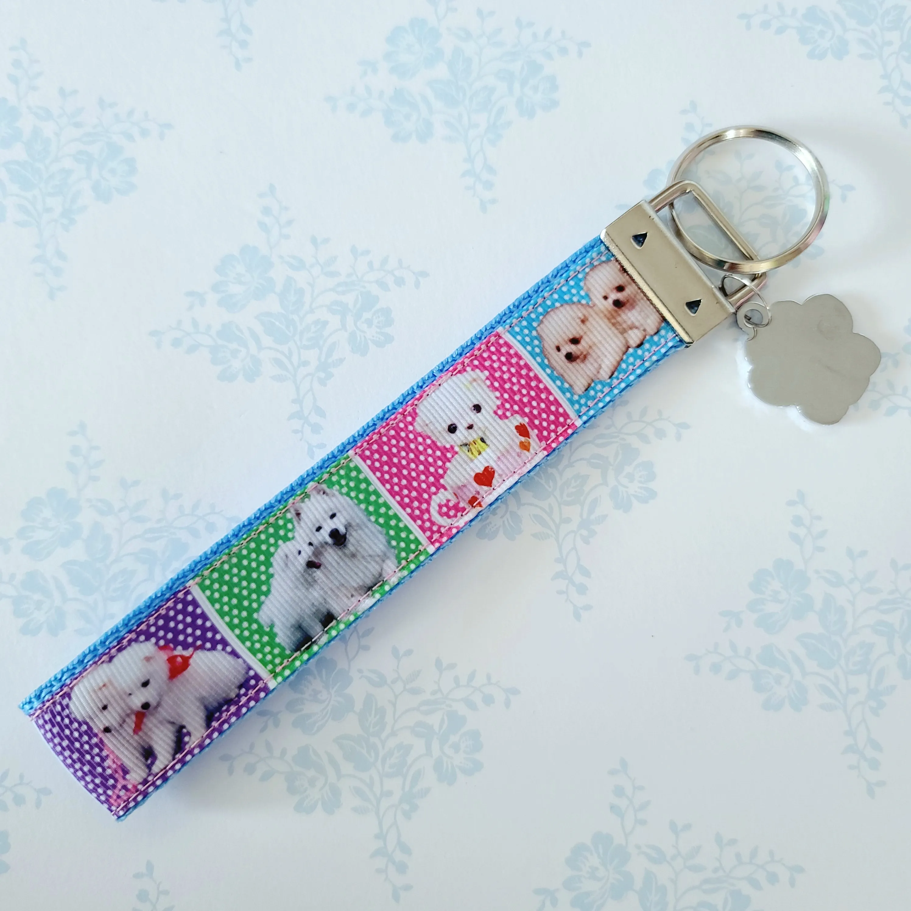 White Samoyed Eskimo White Fluffy Dog & Puppies Key Chain Fob with Enameled Paw Print Charm