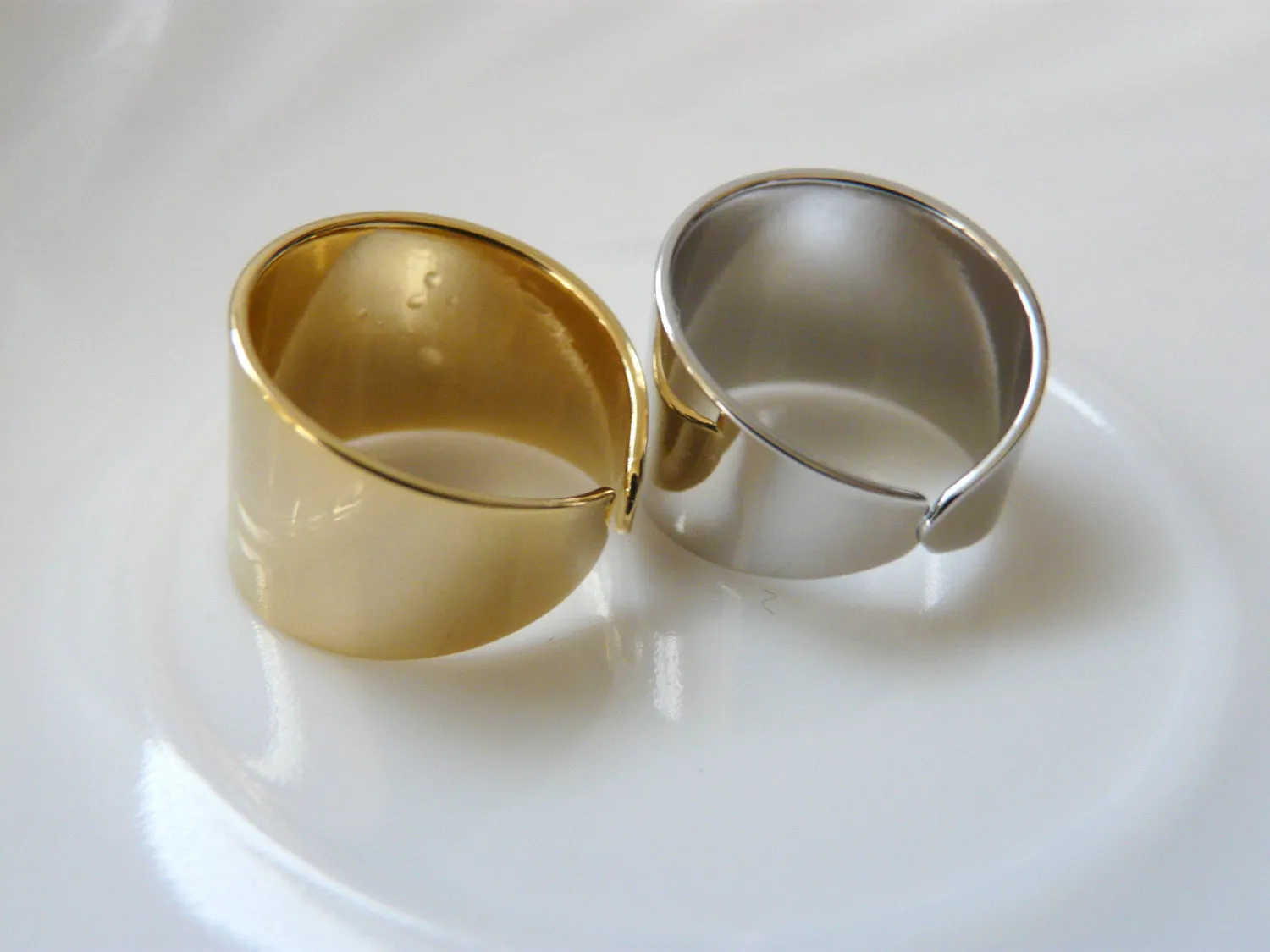 Wide Band Ring - Bold & Modern