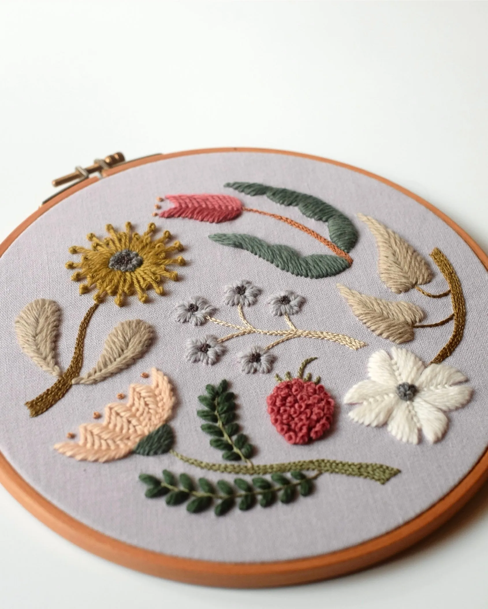 Wool Berry and Flowers - PDF Pattern