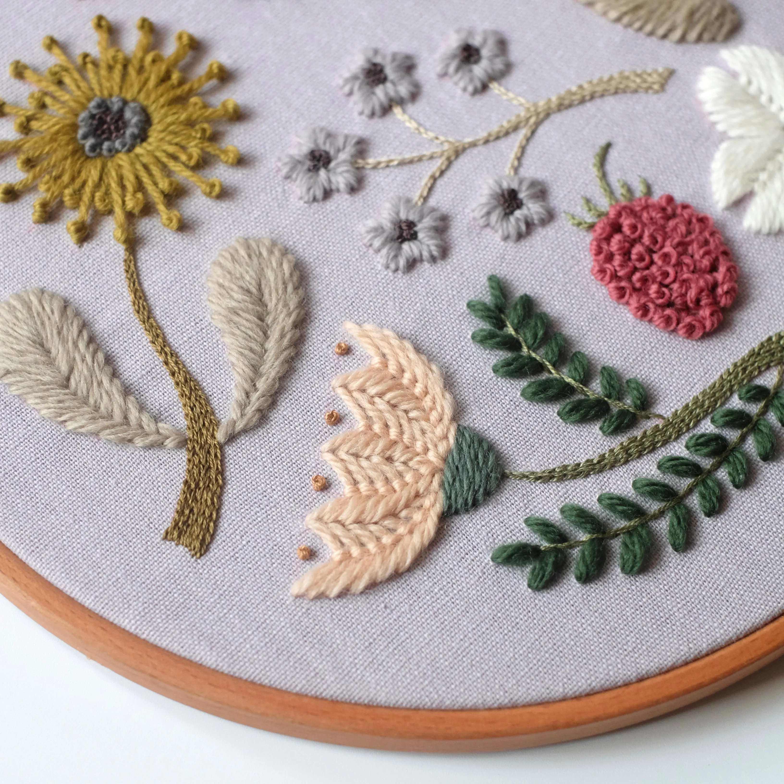 Wool Berry and Flowers - PDF Pattern