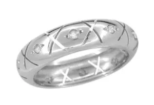 X and O Kisses Diamond Vintage Wedding Band in 14 Karat White Gold - Size 5 1/2