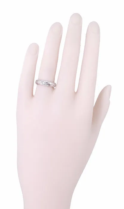 X and O Kisses Diamond Vintage Wedding Band in 14 Karat White Gold - Size 5 1/2