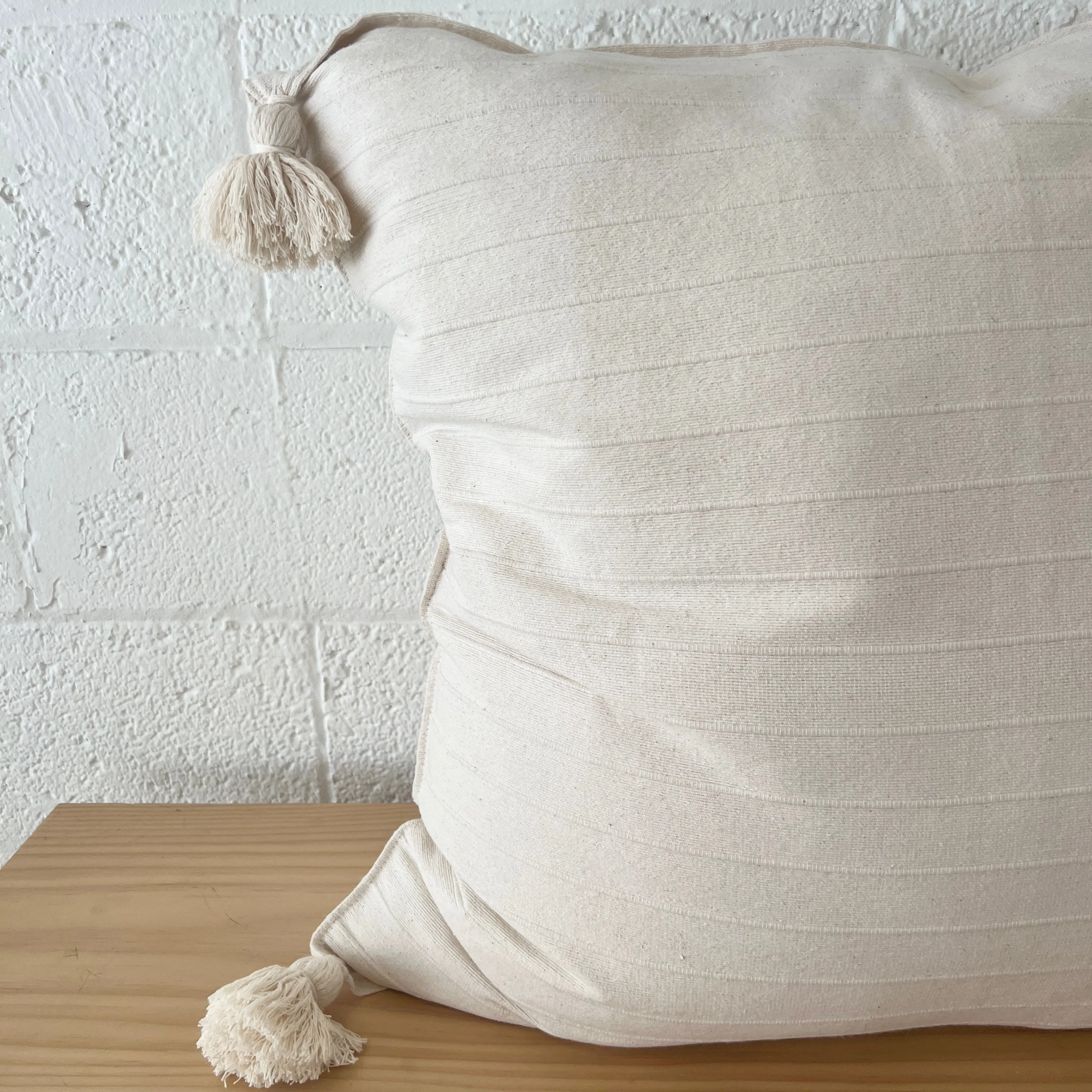 XL Cotton Tassel Pillow № 1